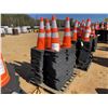 Image 1 : (25) SAFETY CONES