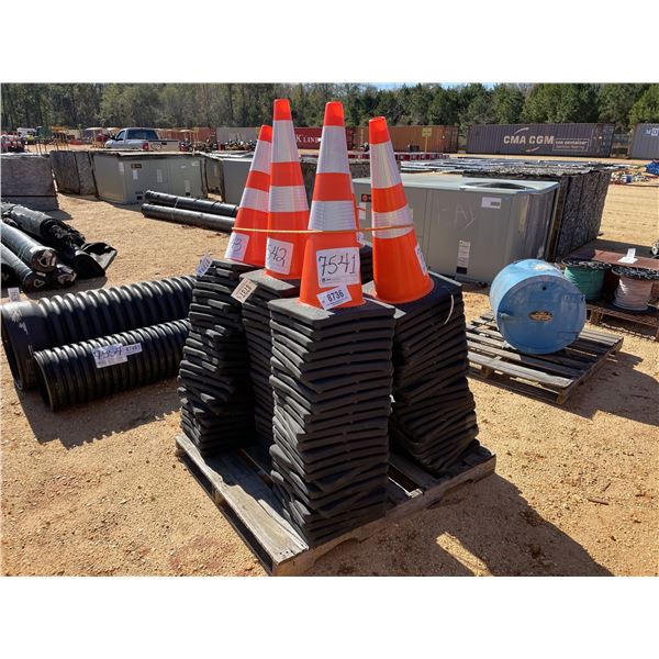 (25) SAFETY CONES