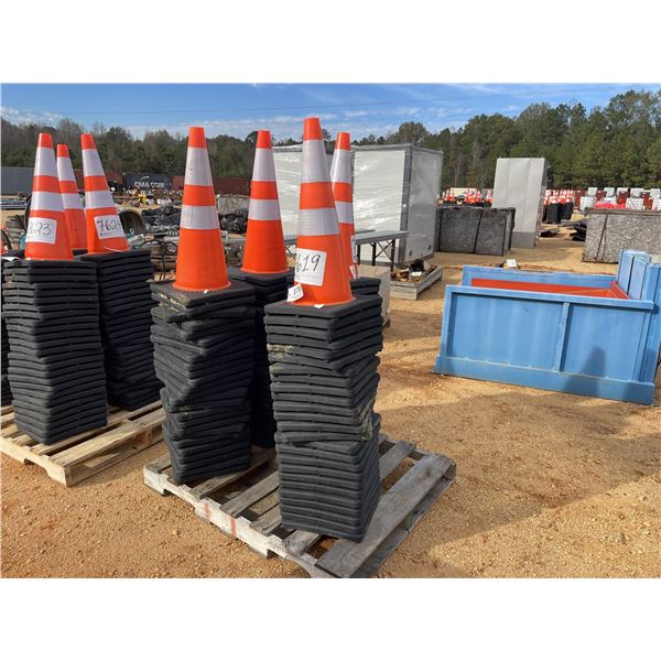 (25) SAFETY CONES