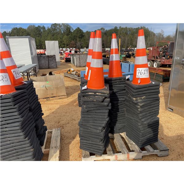 (25) SAFETY CONES