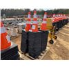 Image 1 : (25) SAFETY CONES