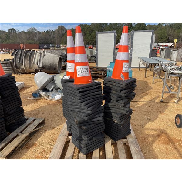 (25) SAFETY CONES