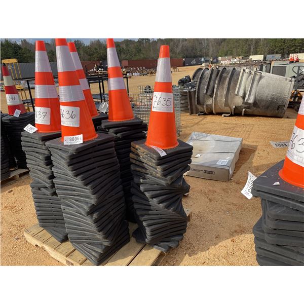(25) SAFETY CONES