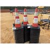 Image 1 : (25) SAFETY CONES