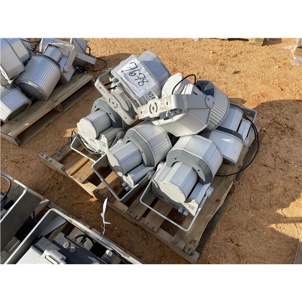 (8) MARTIN EXTERIOR 200 STAGE LIGHTS