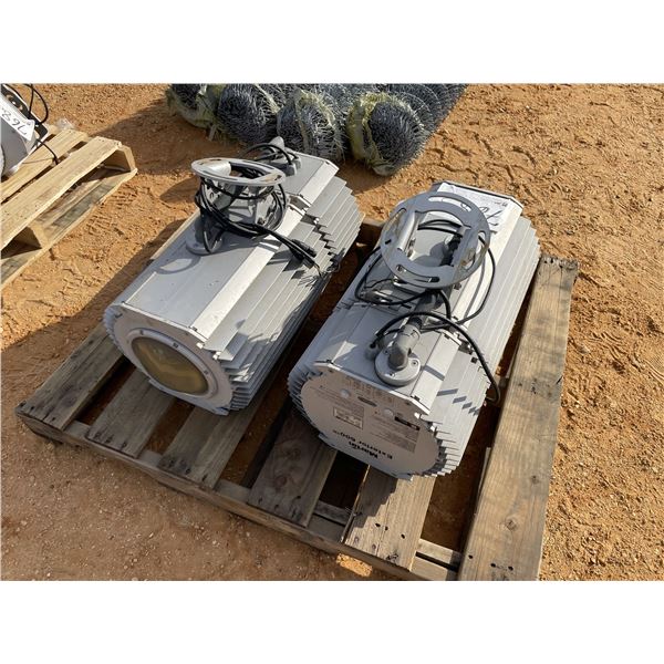 (2) MARTIN EXTERIOR 600 STAGE LIGHTS