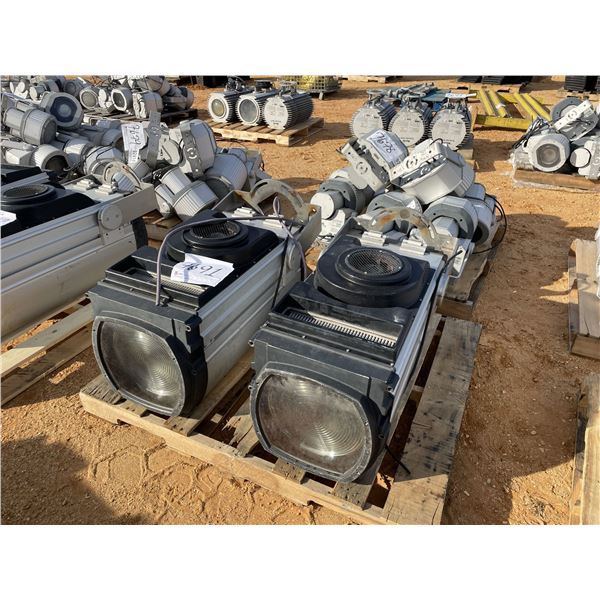 (2) MARTIN EXTERIOR 1200 STAGE LIGHTS