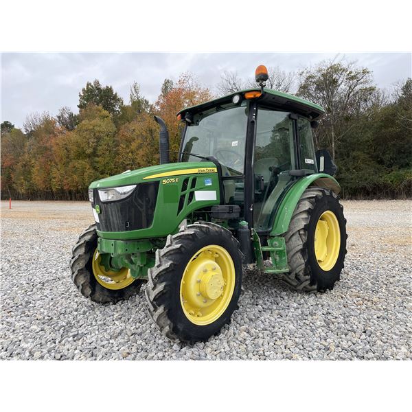 2018 JOHN DEERE 5075E Farm Tractor