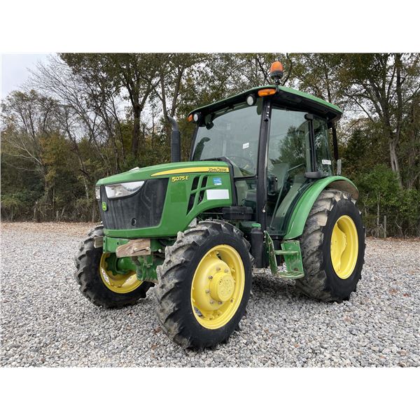 2018 JOHN DEERE 5075E Farm Tractor