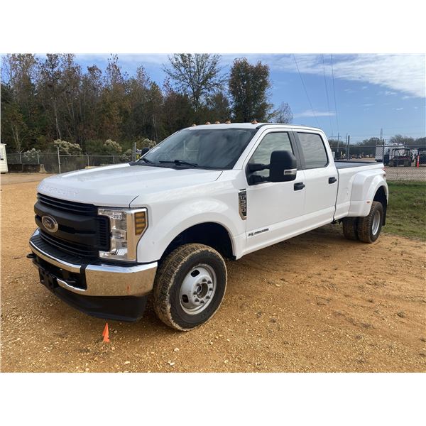 2019 FORD F350 XL FX4 Pickup Truck