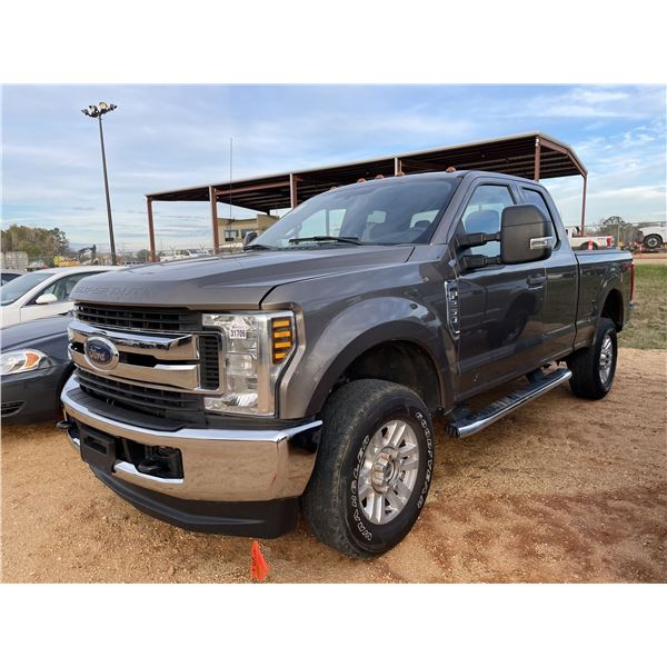 2018 FORD F250 XLT FX4 Pickup Truck