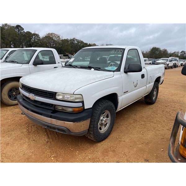 2002 CHEVROLET SILVERADO 1500 Pickup Truck