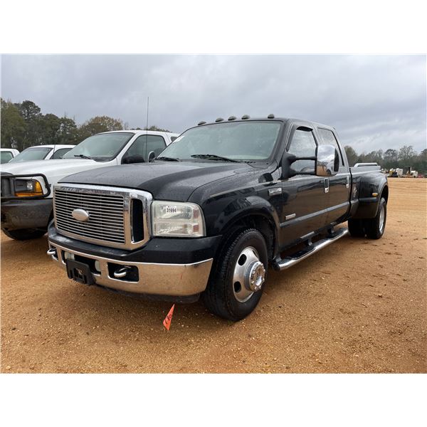 2007 FORD F350 LARIAT Pickup Truck