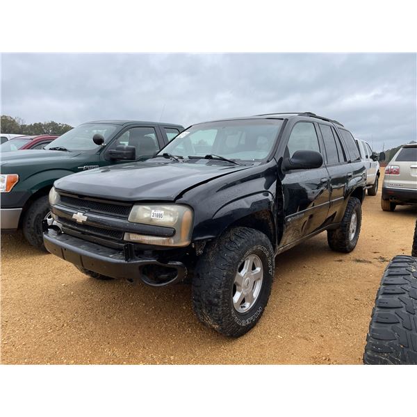 2003 CHEVROLET TRAILBLAZER LS SUV