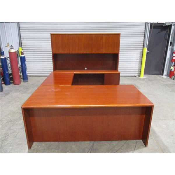 8' x 6' U-SHAPED CORNER DESK W/ HUTCH