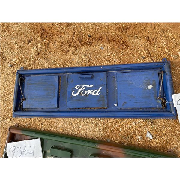 FORD TAILGATE METAL ART