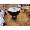 Image 1 : COOKPOT WITH STAND & BURNER