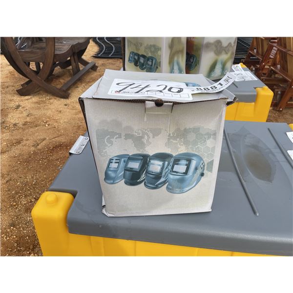 WELDING HELMET