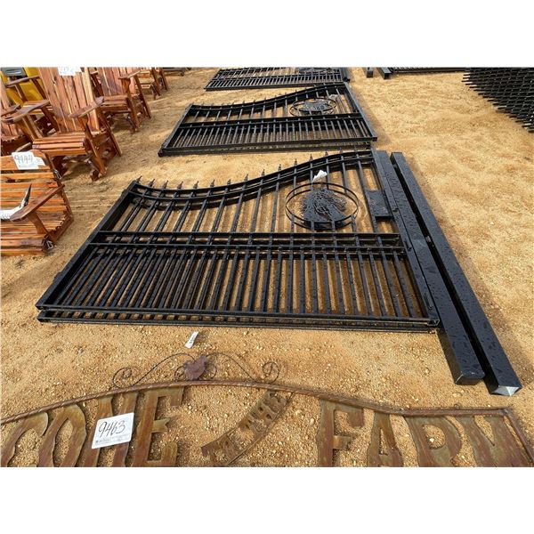 BI-PARTING GATE W/POST, 16 FT, HORSE HEAD