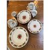 Image 1 : Christmas China Set 4 Plates 3 Bowls