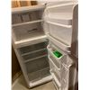 Image 3 : Frigidaire Residential Fridge 24L x 28D x 60H BRING HELP FOR PICKUP MAY NEED TO BE DISMEMBERED