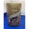 Image 1 : Lindt Lindor Assorted Chocolates (900g)