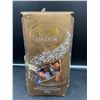 Image 1 : Lindt Lindor Assorted Chocolates (900g)