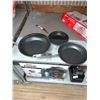 Image 1 : 3 piece non stick frying pan set