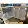 Image 3 : Danby Designer DCR054W Compact Bar Fridge