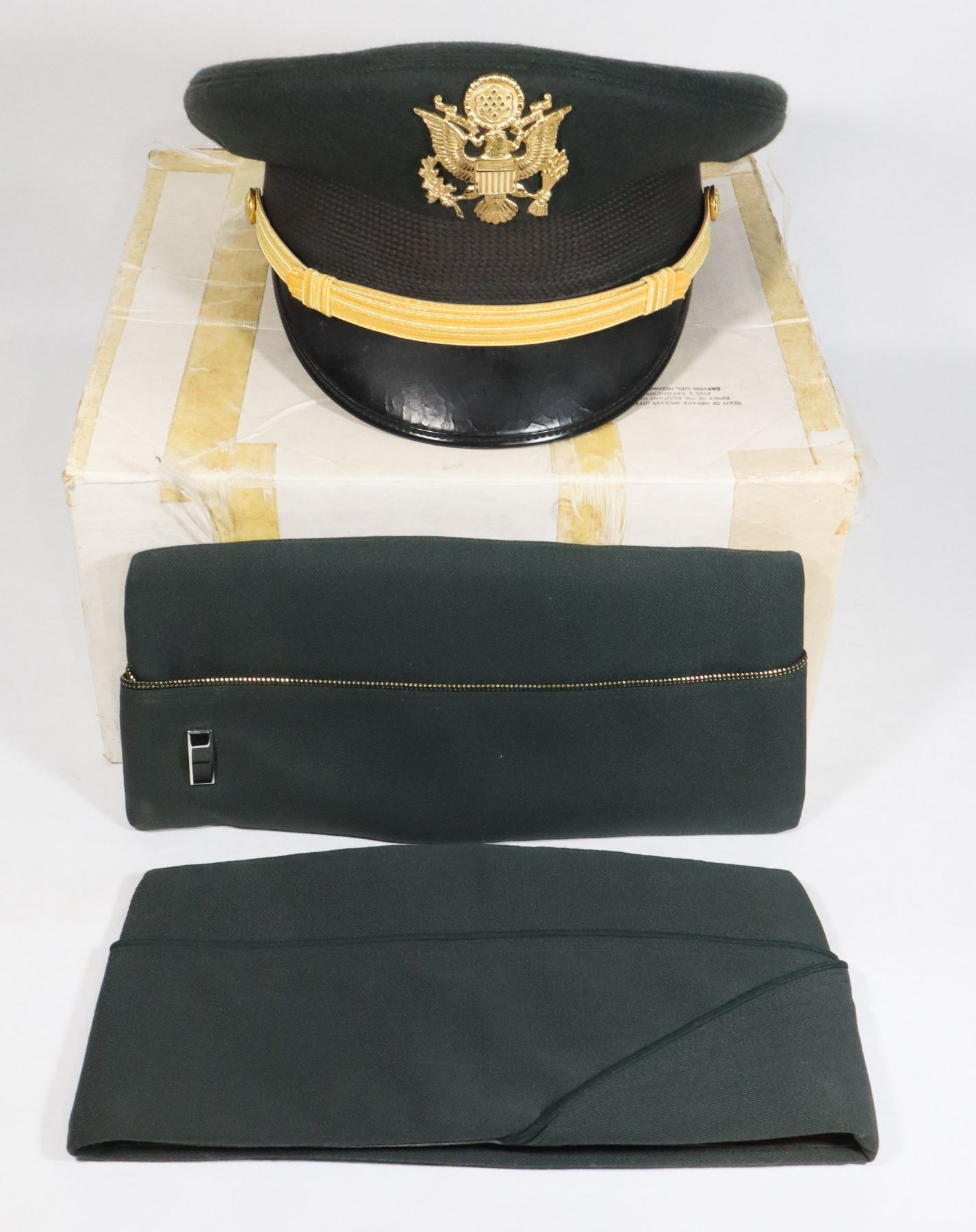 Offiser Cap US ARMY OFFICERS CAP WITH TWO GARRISON CAPS WITH