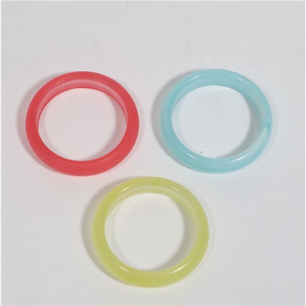 SET OF 3 SIZE 9 ACRYLIC RINGS