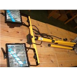 DOUBLE HEAD HALOGEN LIGHT