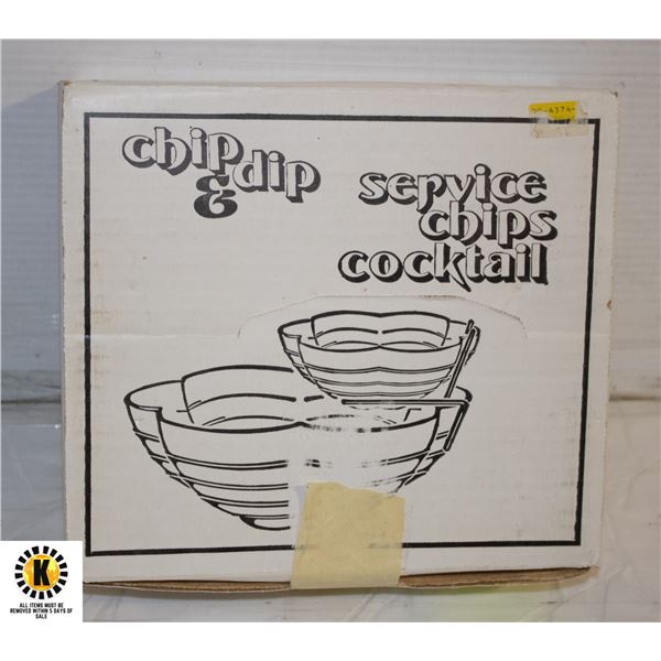 VINTAGE GLASS CHIP 'N DIP SERVER IN BOX