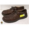 Image 1 : CLARKS SIZE 11M MENS SHOES