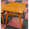 Image 1 : VINTAGE PALLISER WOOD END TABLE 22" X 25" X 23"