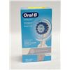 Image 1 : NEW ORAL B RECHARGABLE TOOTHBRUSH DUAL SENSITIVE