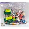 Image 1 : 43 PLAYMOBIL FIGURES & 1 JEEP
