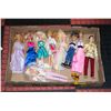 Image 1 : 7 BARBIES & 2 BOY DOLLS