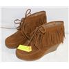 Image 1 : SIZE 8 LADIES ARDENE MOCCASIN WEDGE BOOTIES