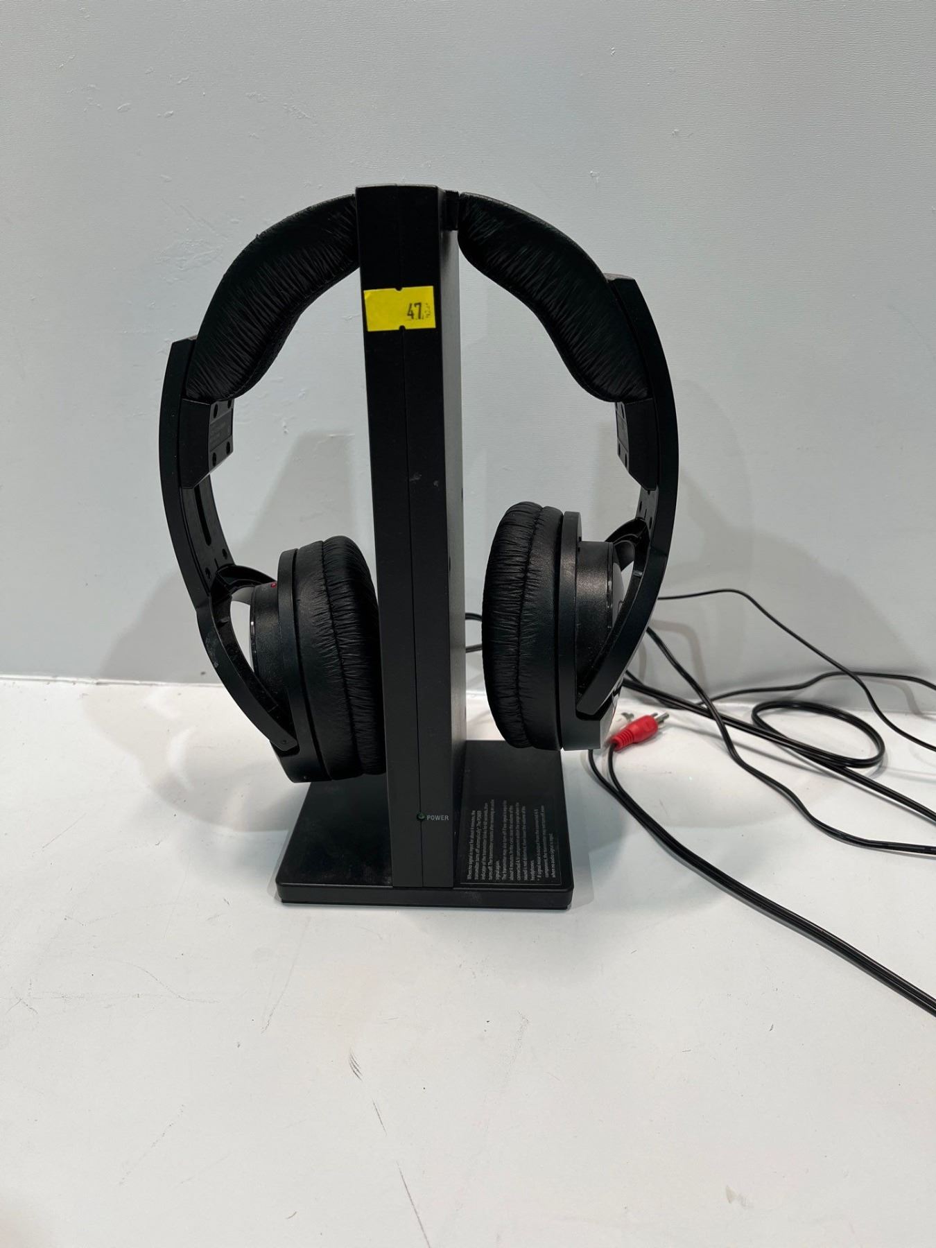Sony Wireless Headphones with Docking Station Model MDRRF985R