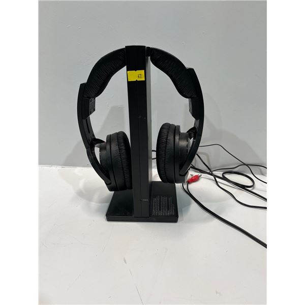 Sony Wireless Headphones with Docking Station Model MDR-RF-985R