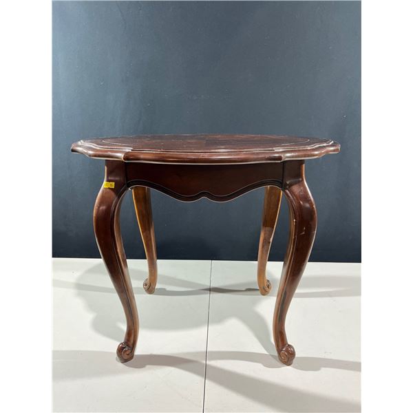 Antique Queen Anne Style Oval Table 26L x 21D x 21H