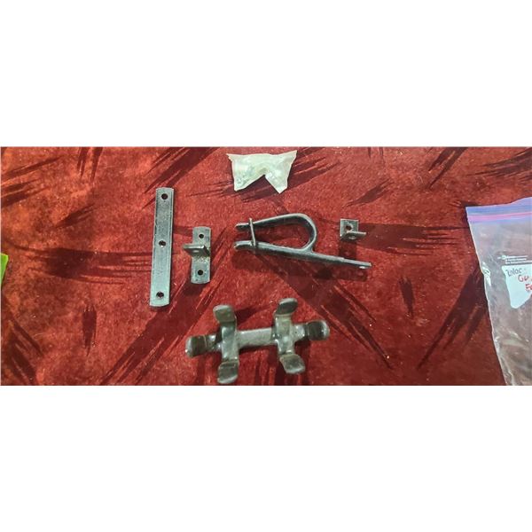 GUN RACK ATTACHMENT FOR QUAD