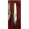 Image 2 : NEW DAMASCUS STEEL HUNTING KNIFE WITH LEATHER SHEATH 5" BLADE