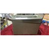 Image 2 : SMALL MILITARY AMMO CASE GREAT SHAPE