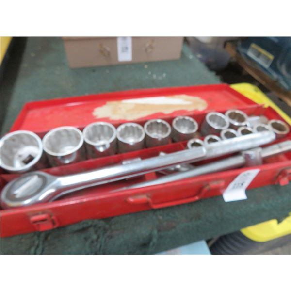 Large Socket Set w/Ratchet