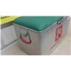 Image 2 : Vintage Metal 7UP Picnic Cooler with Original Padded Lid