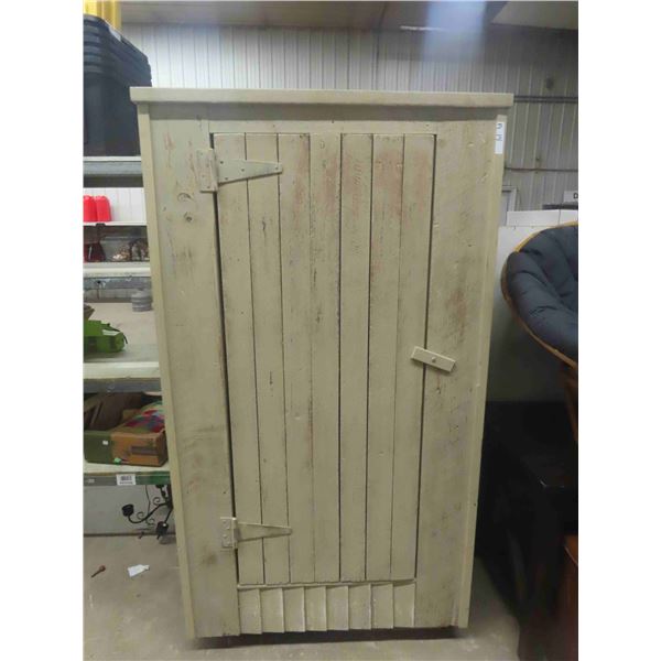 Painted Pantry 18  x 42  x 76.5 