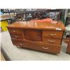 Image 1 : Dresser 19" x 55" x 31"