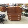 Image 1 : Dresser 19" x 36.5" x 44"